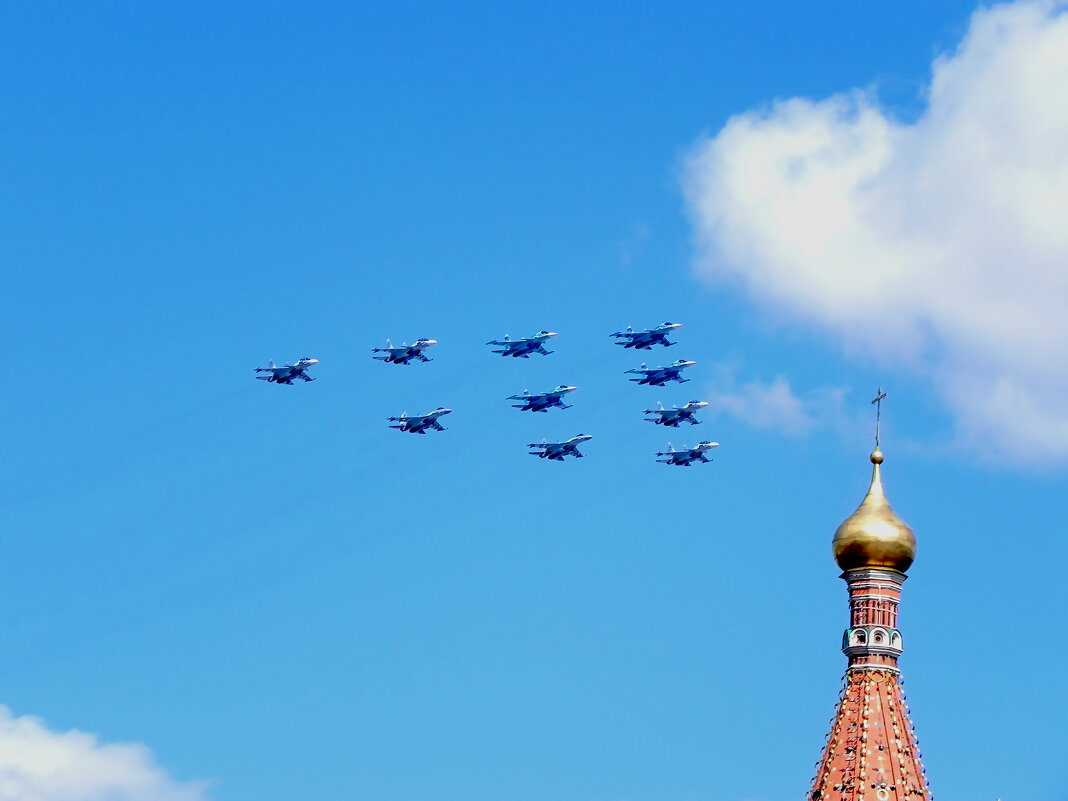 Липецкое "тактическое крыло" над Москвой - Анастасия Косякова