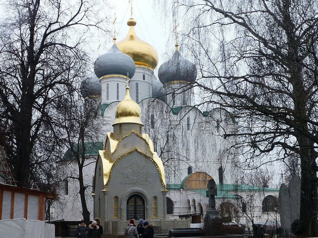 Новодевичий монастырь - Лидия Бусурина