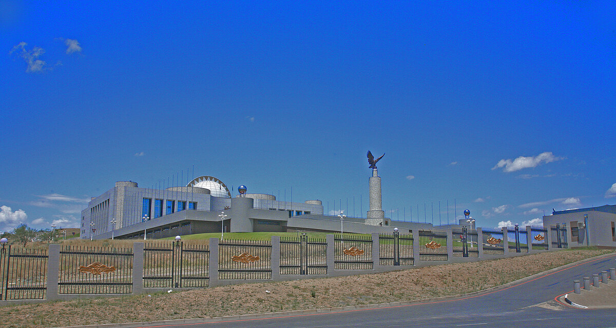 Namibia,город Виндтук. Дворец Президента - Jakob Gardok