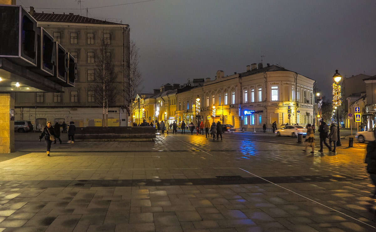 Уголок Москвы - юрий поляков