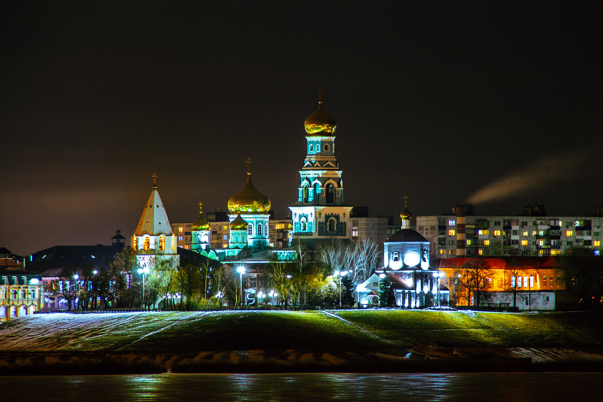 Казанский собор в ночных огнях - Сергей Осин