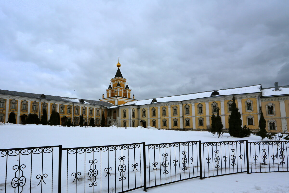 Николо-Угрешский мужской монастырь - Юрий Моченов