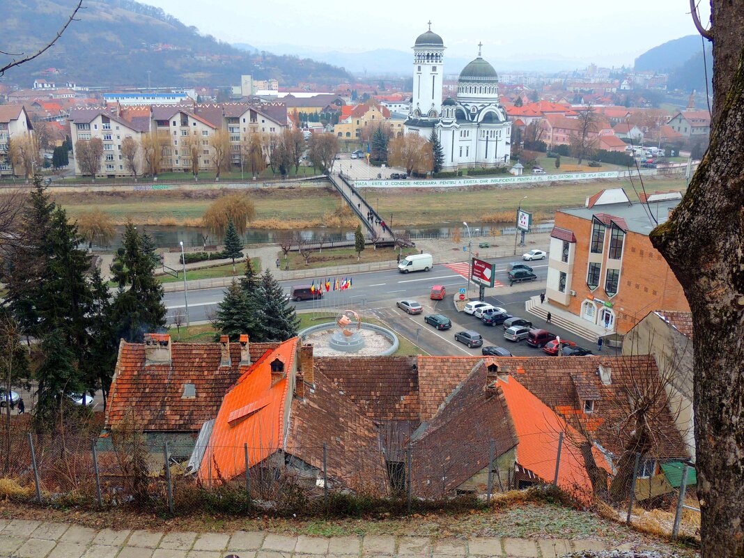 Город старый,город новый..времена перемешались - Гала 