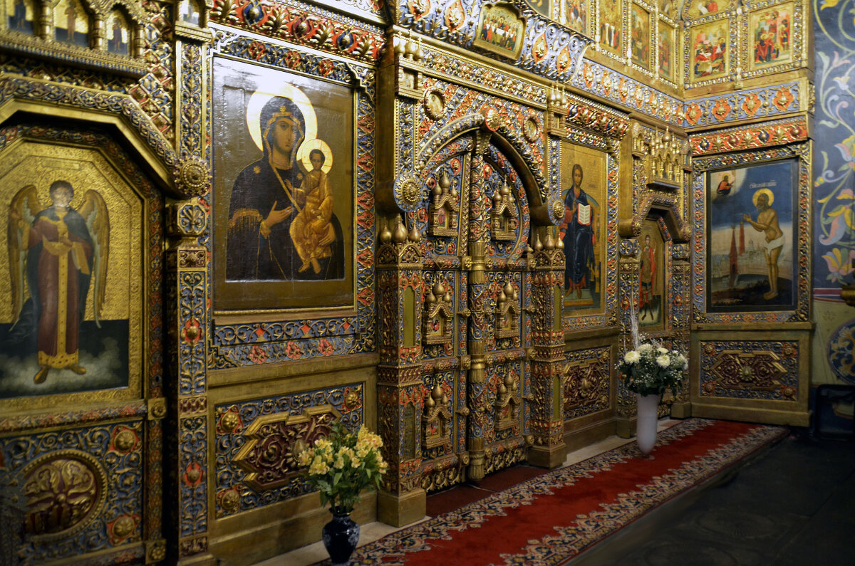 В храме Василия Блаженного - Нина Синица
