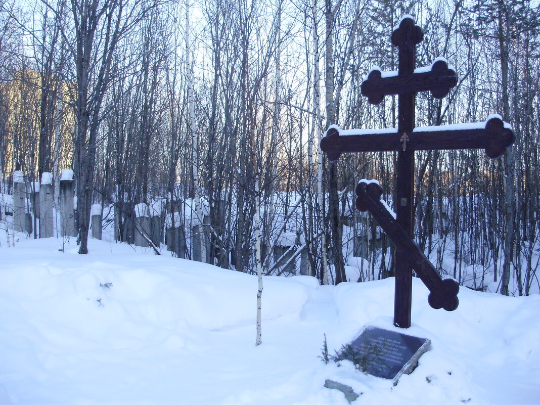 Крест на месте будущего храма - Иван Семин