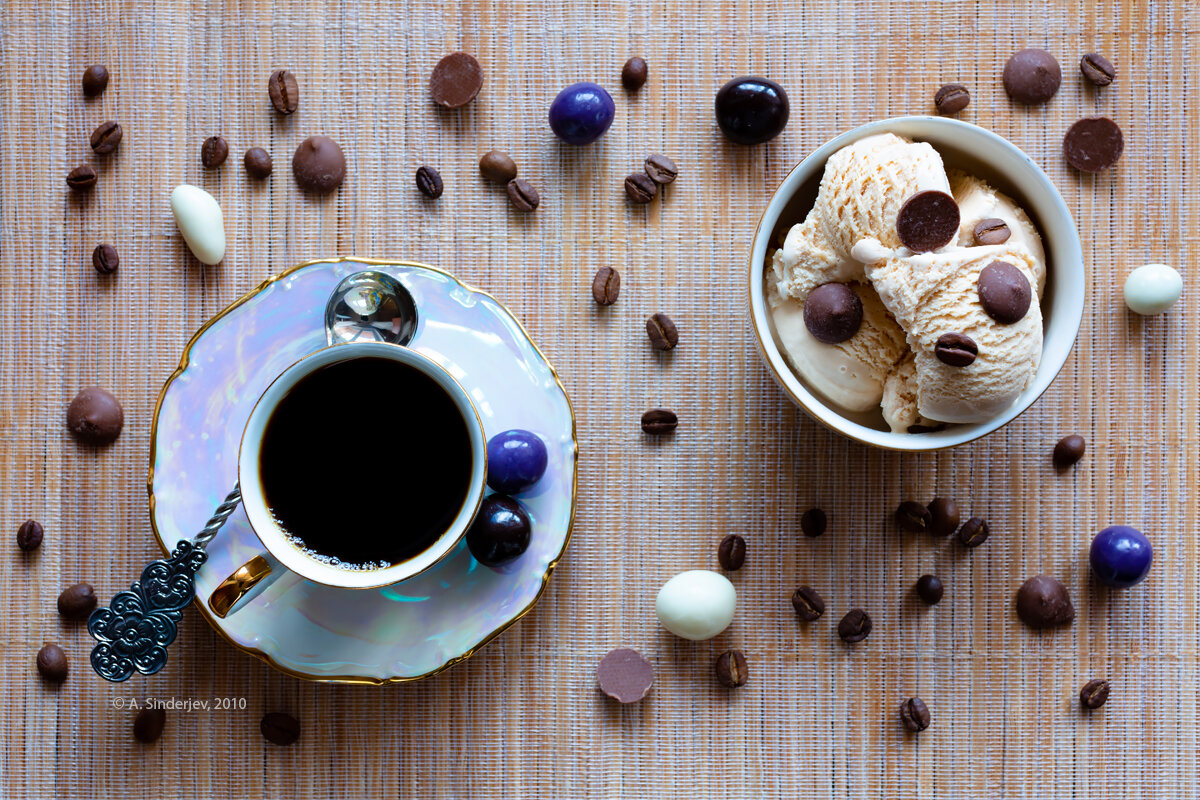 Чашка кофе и мороженое - Александр Синдерёв