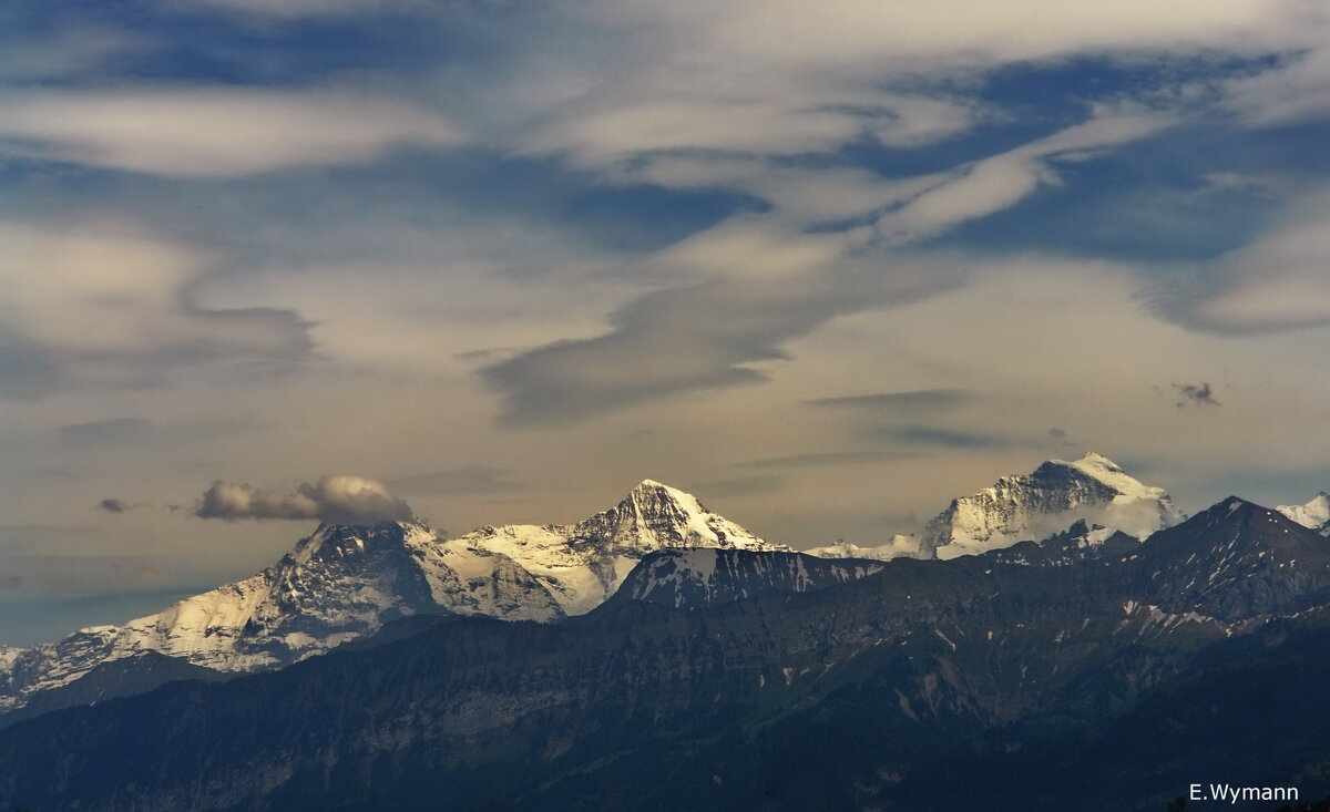 вершины: Eiger, Mönch, Jungfrau и небо - Elena Wymann