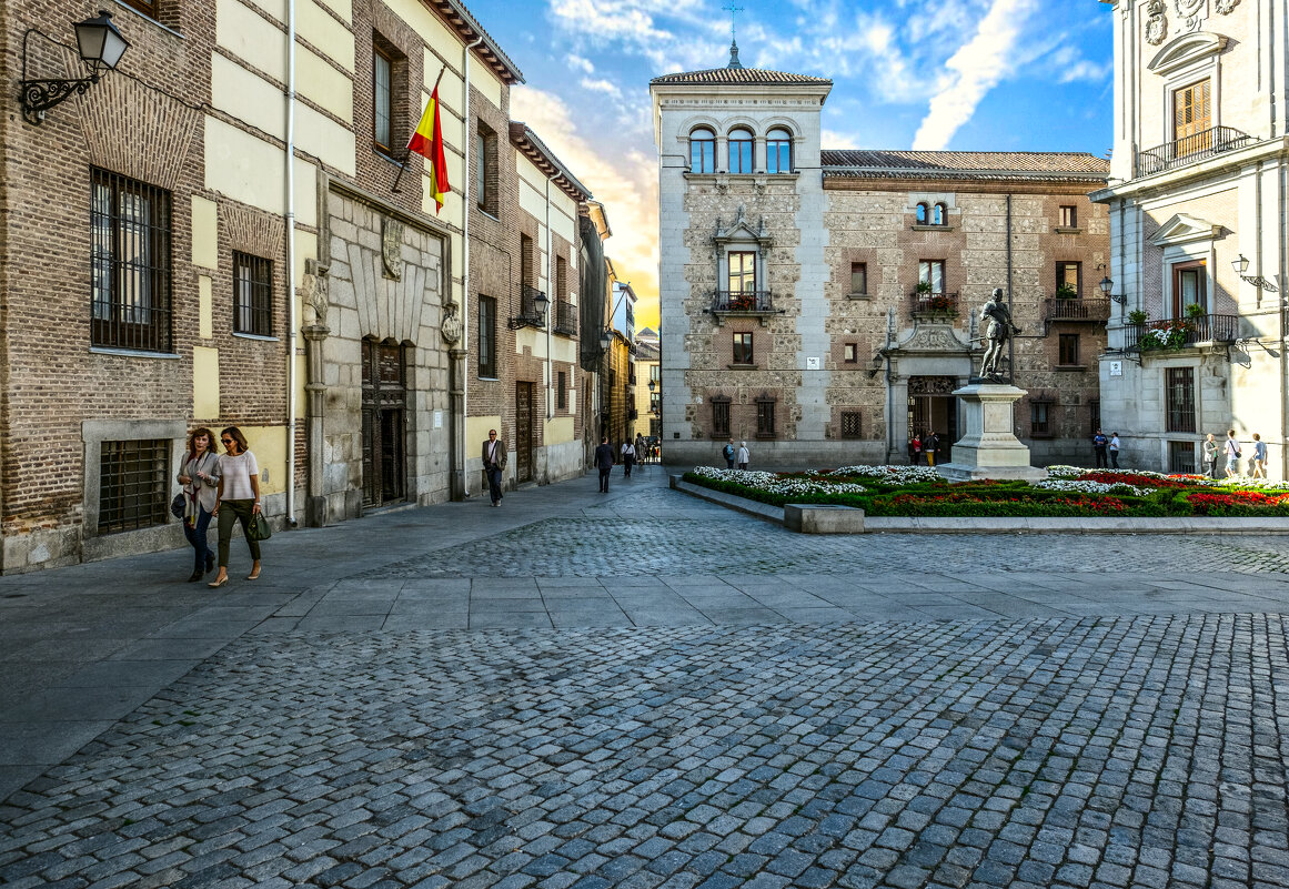 Plaza de la Villa - Madrid - Александр Липовецкий