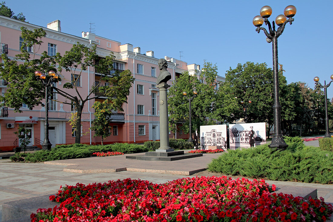 Памятник Г.Р.Державину в Тамбове - MILAV V