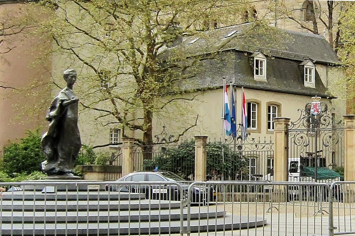 Памятник герцогине Шарлотте - Елена (ЛенаРа)