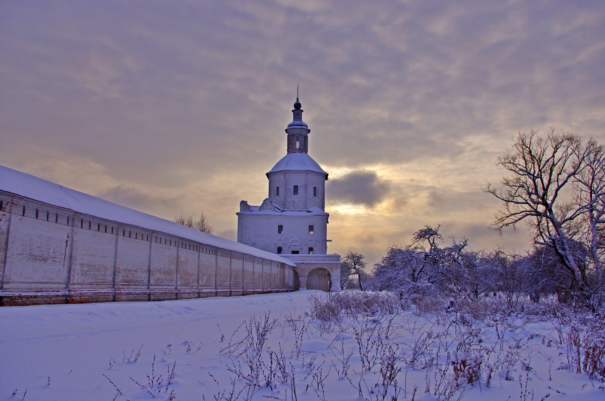 Торговая башня Свенского монастыря/ Зима - Евгений 