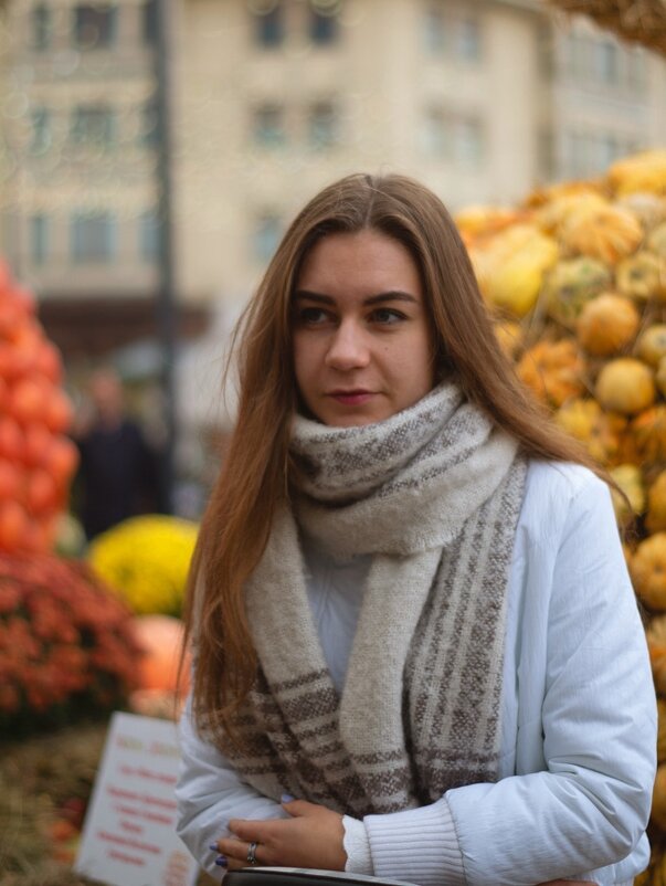 Осенняя фотосессия с красивой девушкой, на Красной площади, Москва - Мария Кудрявцева