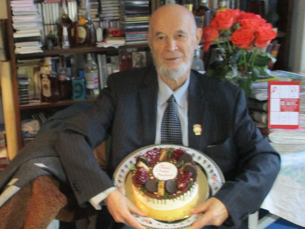 Моему отцу, поэту Михаилу Арошенко,  сегодня  исполнилось 76 лет! - Alex Aro Aro Алексей Арошенко