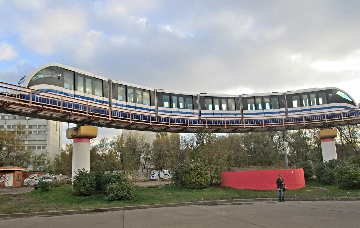 Поезд монорельсовой дороги в Москве - Ольга Довженко