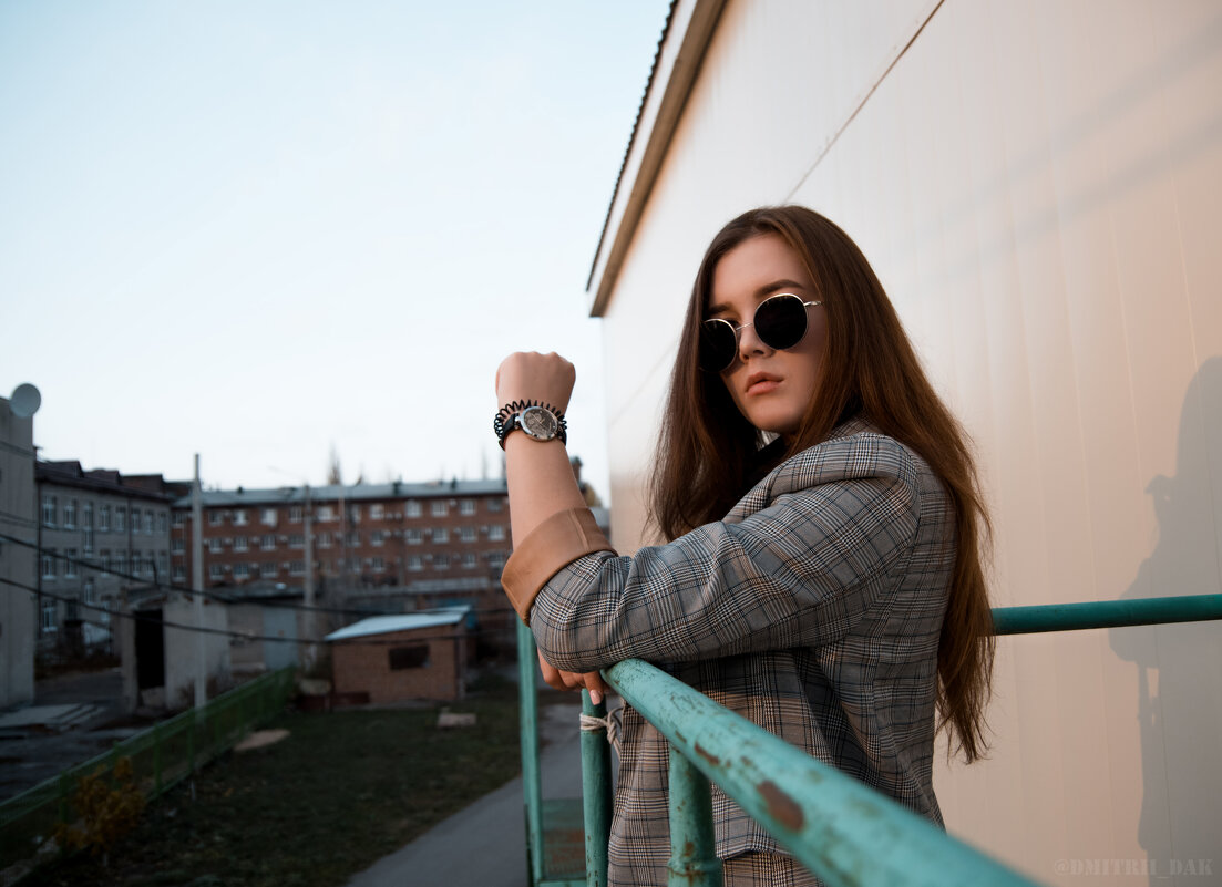 Девушка на улицах города #1 - Дмитрий Коваленко