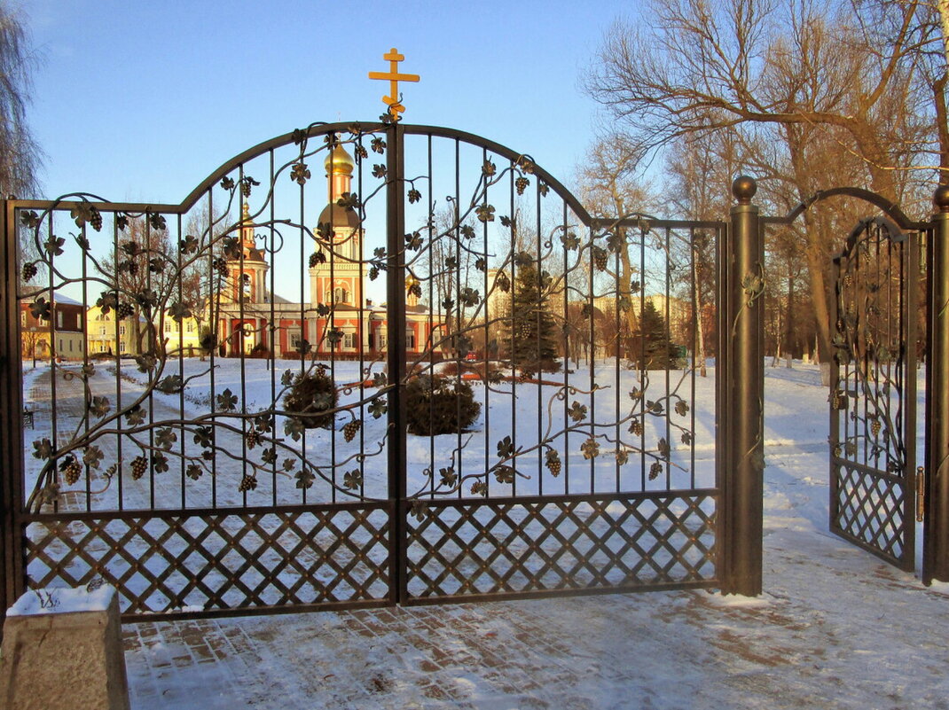 Ограда усадьбы Свиблово в Москве - Ольга Довженко