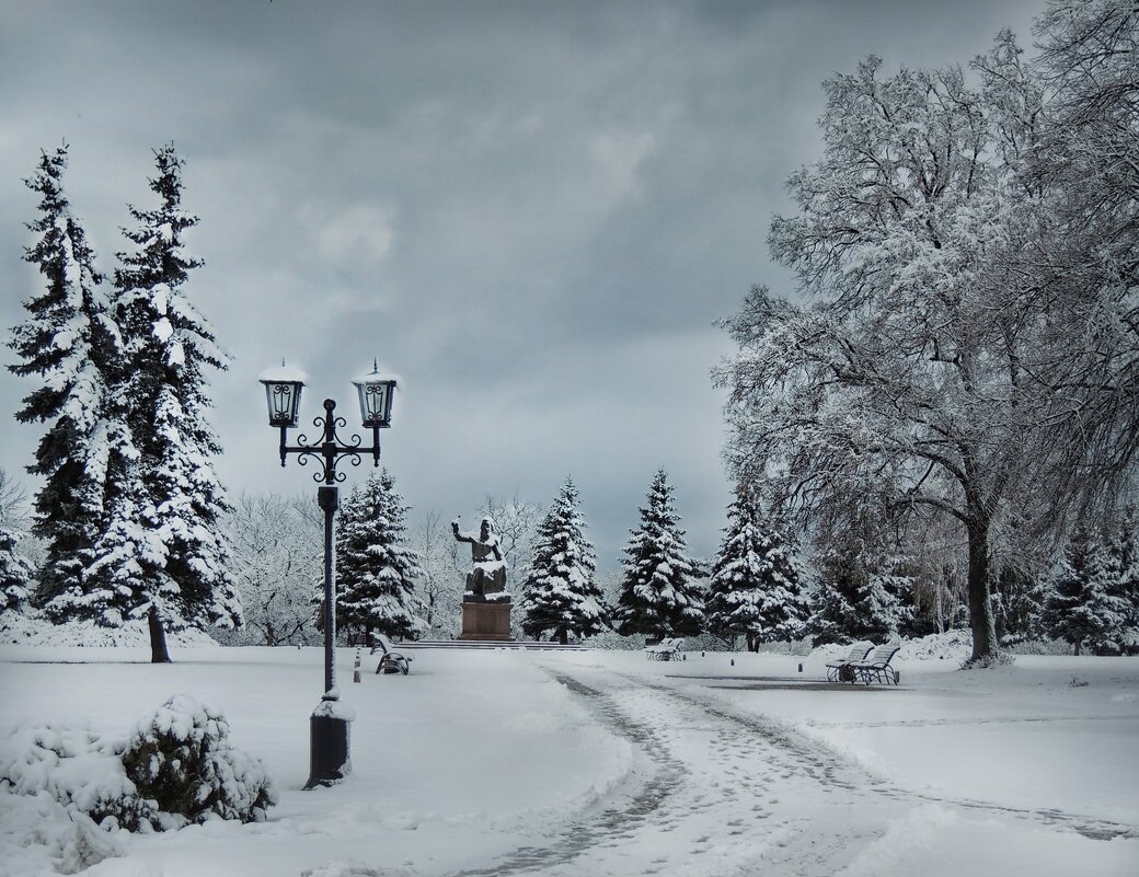 Первый снег - Роман Савоцкий