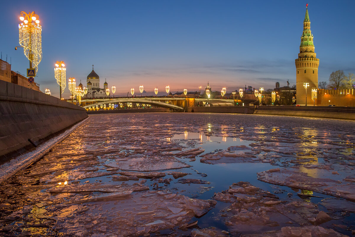 Лёд на Москве реке - Виктор К 