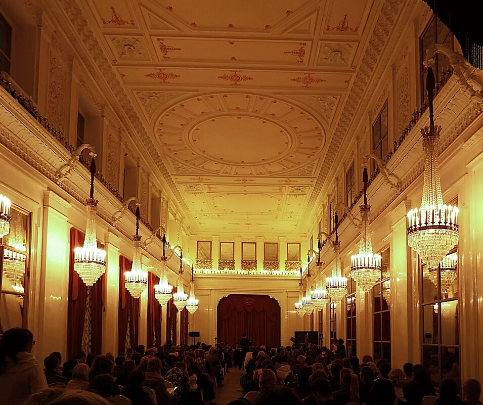 Театральный зал Шереметьевского дворца (Санкт-Петербург) - Ольга И