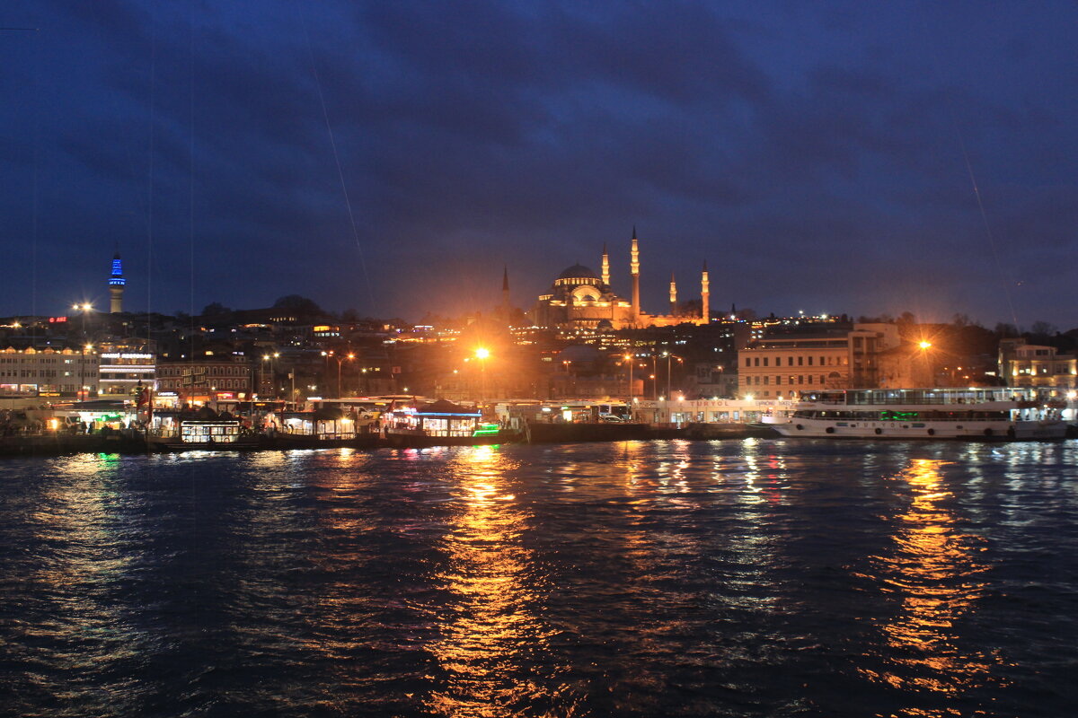 Стамбул ночью. - веселов михаил 