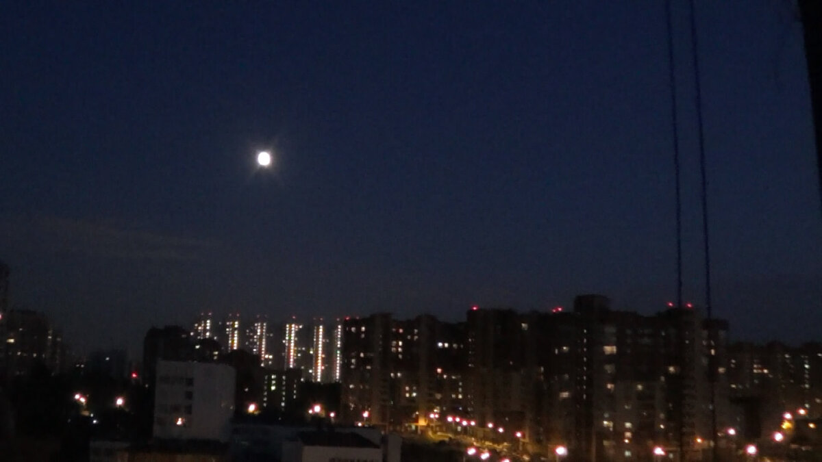 луна над спящим городом - Вероника Камилова