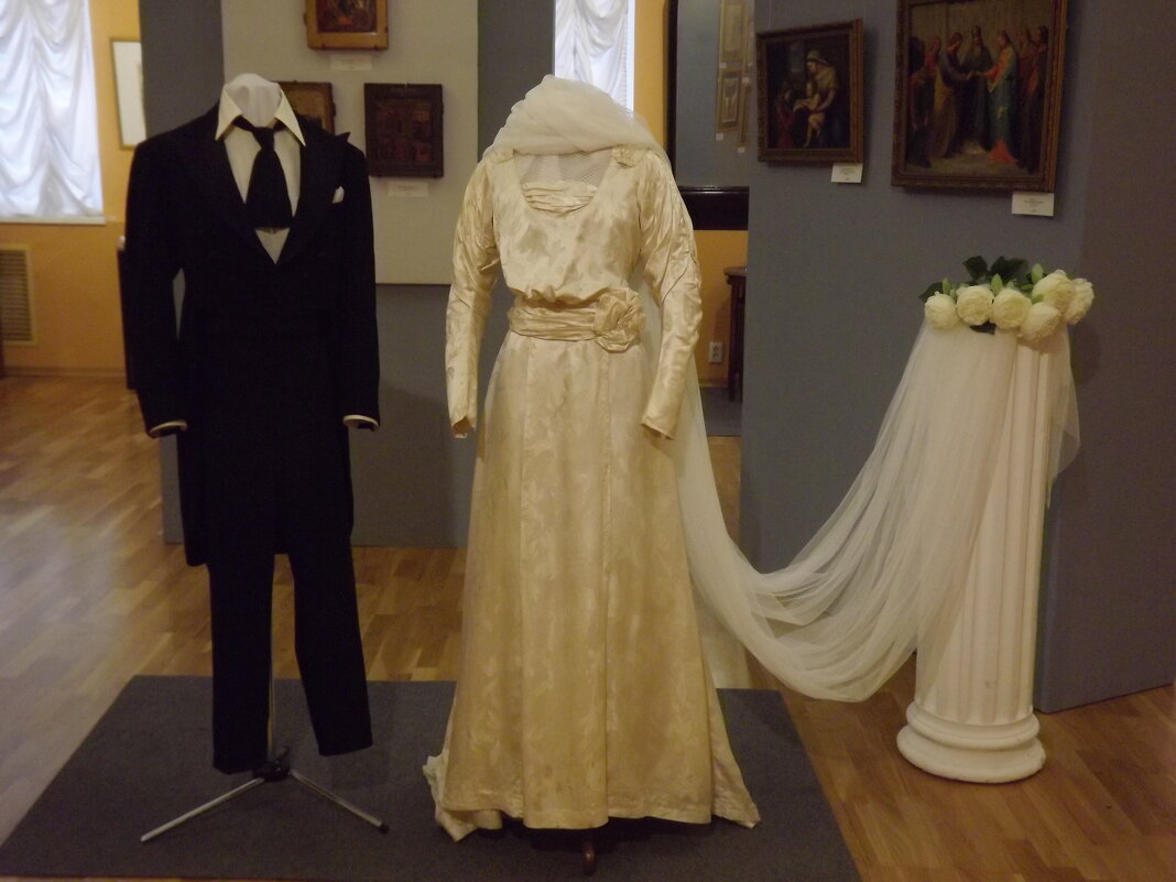 Свадебный наряд жениха и невесты прошлых столетий! - Нина Андронова