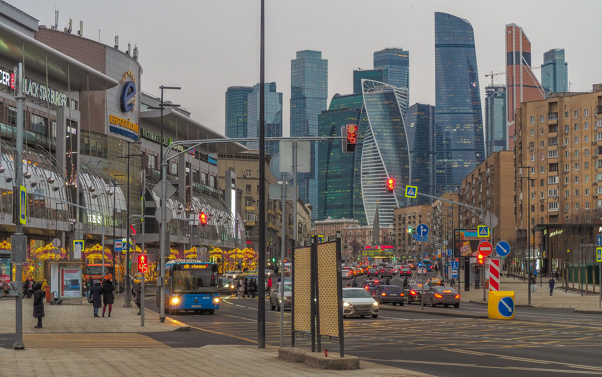 Уголок Москвы - юрий поляков