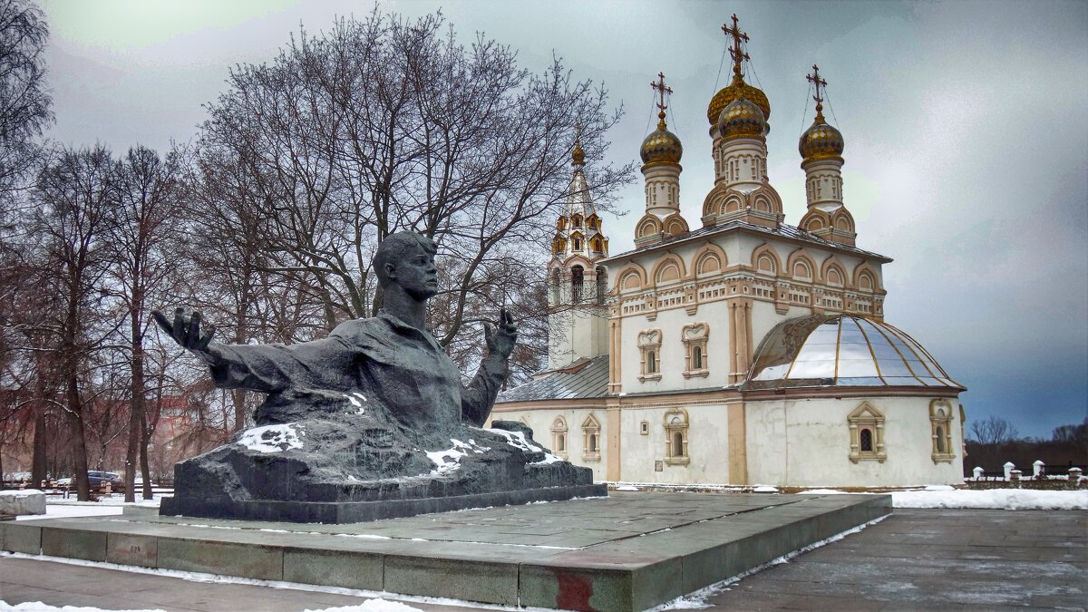 Памятник С.Есенину в Рязани. - Лара ***