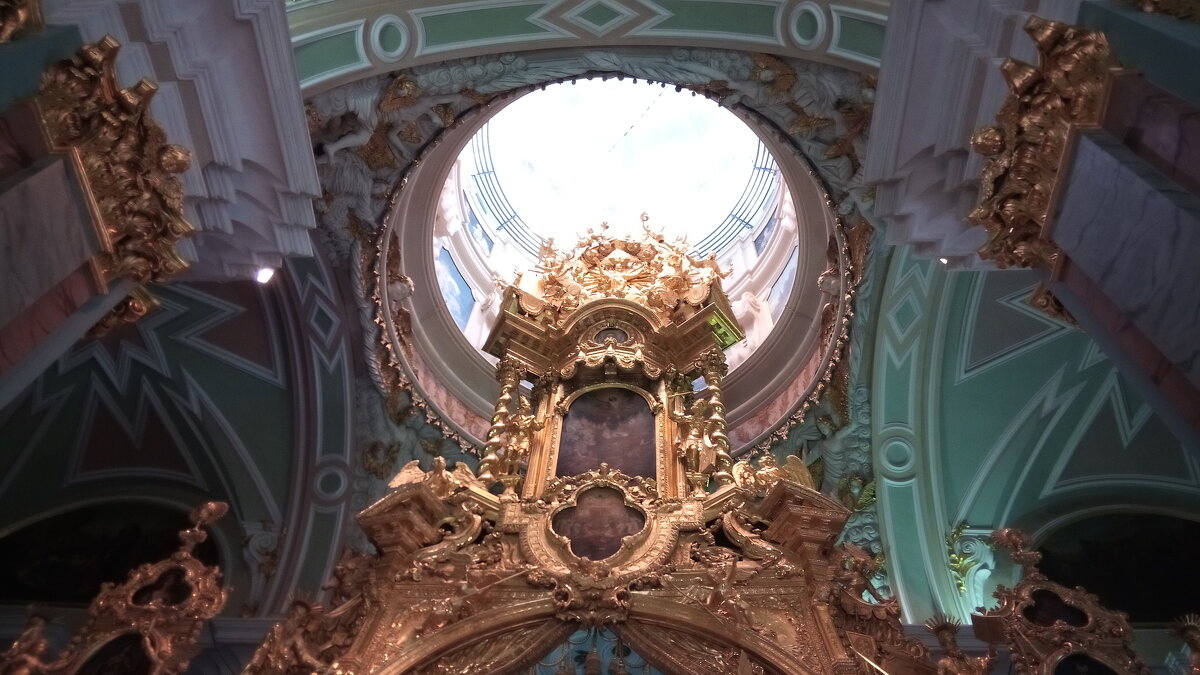 алтарь  собора Петра и Павла - Серж Поветкин