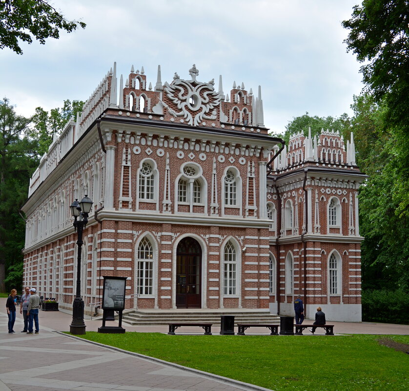 Средний дворец (Оперный дом) - Владислав Иопек