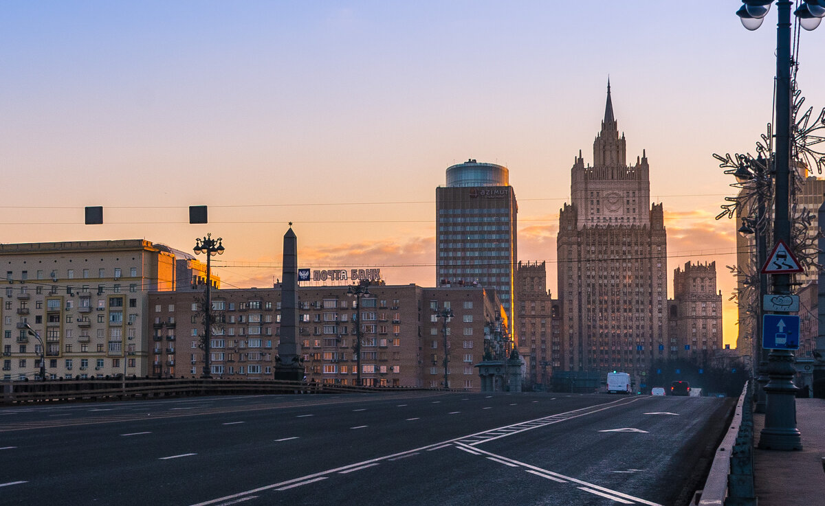 Высотка МИД - Владимир Безбородов