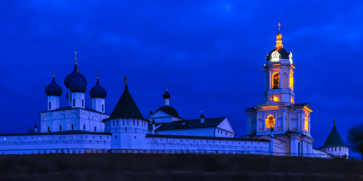 ночной вид Высоцкого монастыря - Георгий А