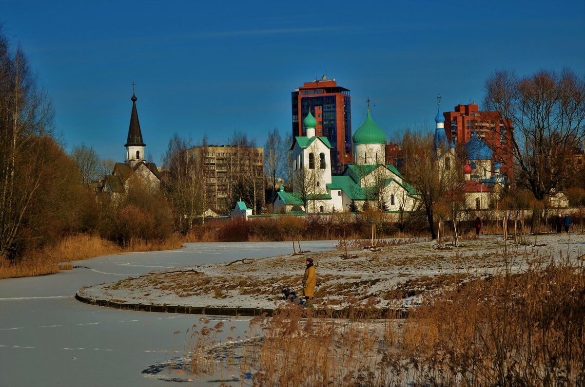 Картина,где Три милых Храма и рыбак ,и последний день зимы... - Sergey Gordoff