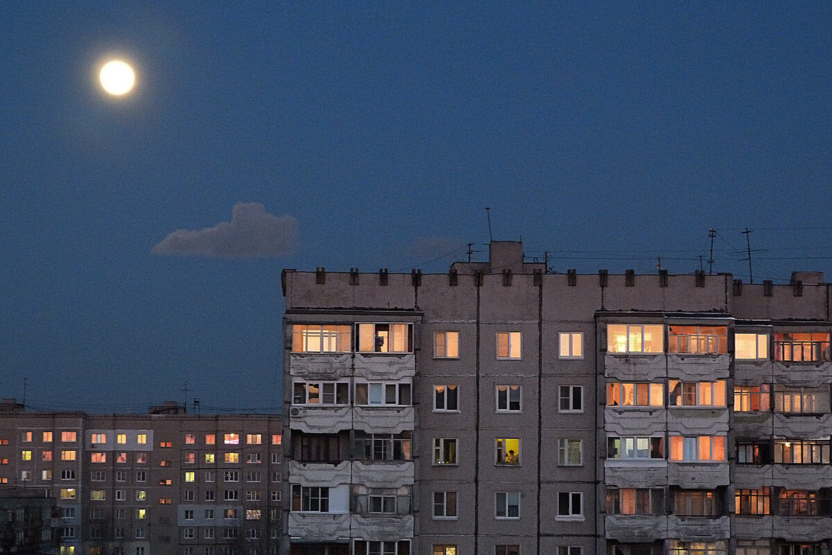 полнолуние в городе - александр дмитриев 