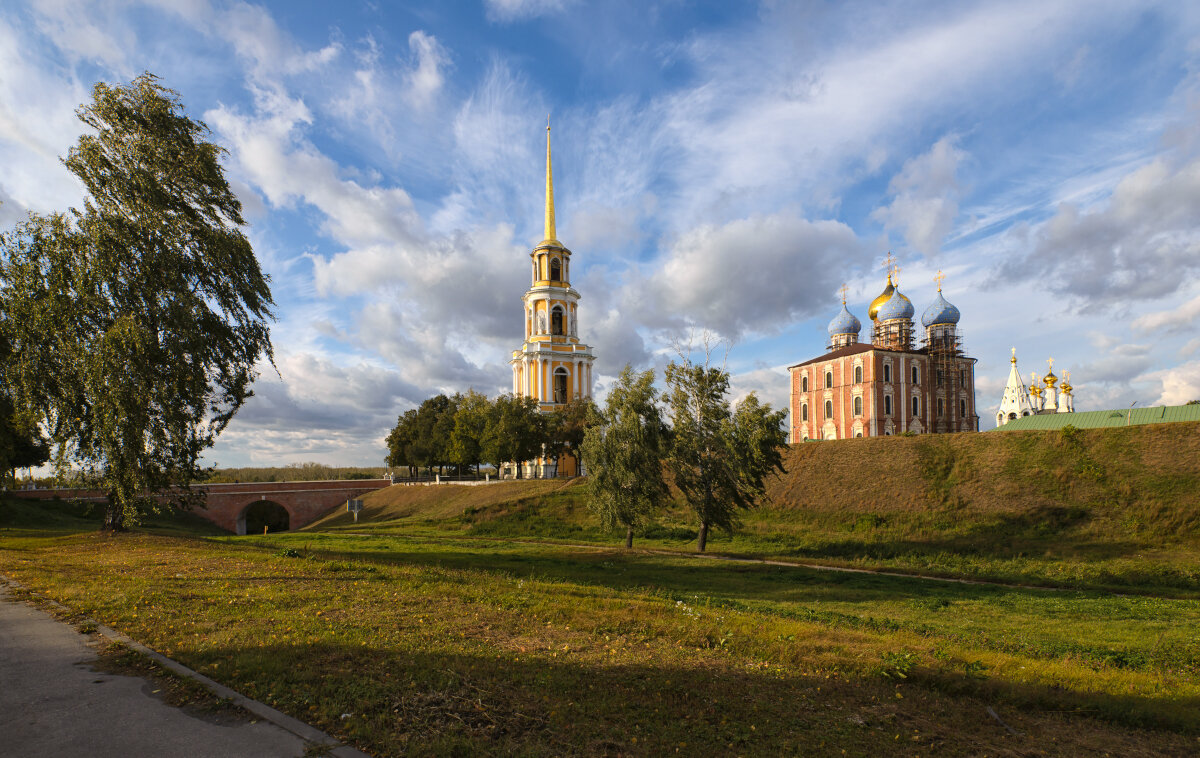 Рязанский Кремль Успенский собор осень