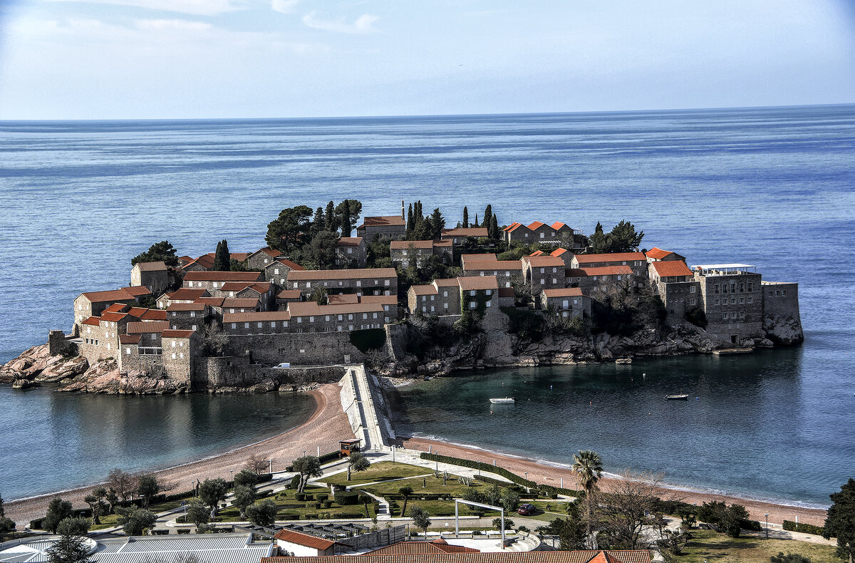 Остров Святой Стефан — один из самых дорогих курортов в Черногории. Здесь находится 58 шикарных апар - Юрий Яньков
