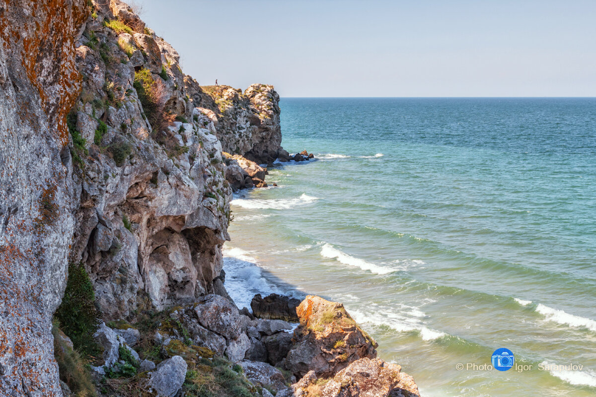 Высокий обрывистый берег Азовского моря - Игорь Сарапулов