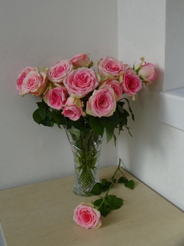 Букет розовых роз - Наталья Цыганова 