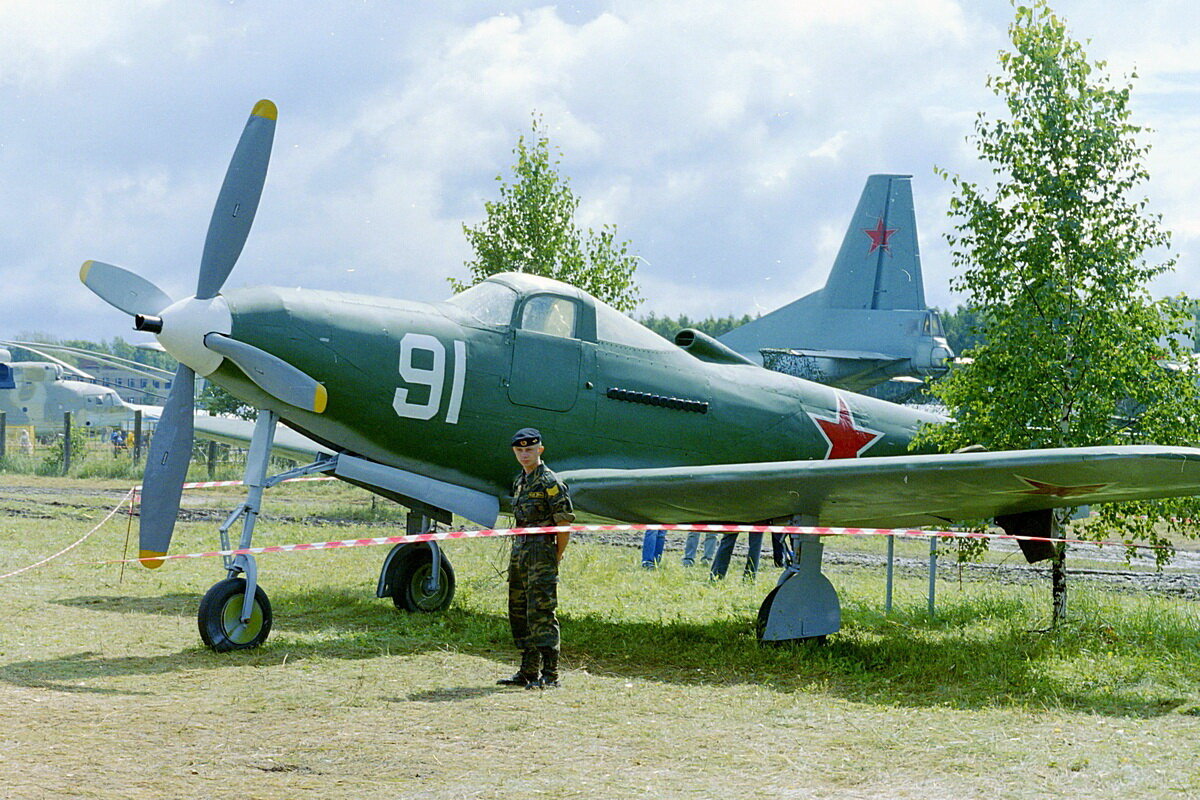 Белл P-39 «Аэрокобра» - Олег Чернов