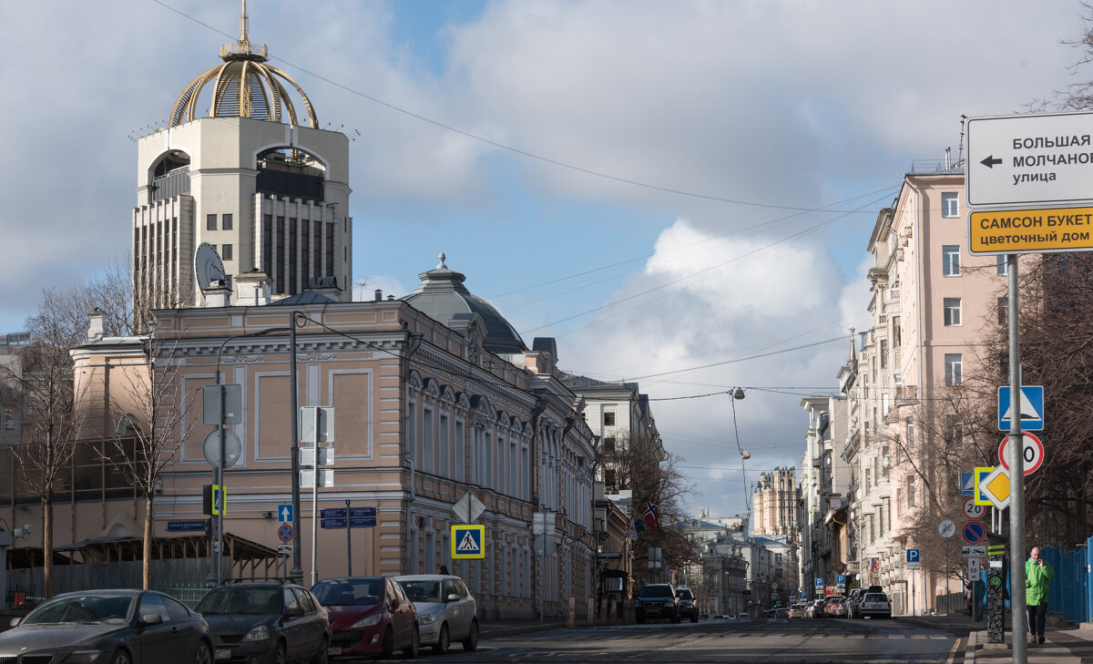 Улицы Москвы. - Владимир Безбородов