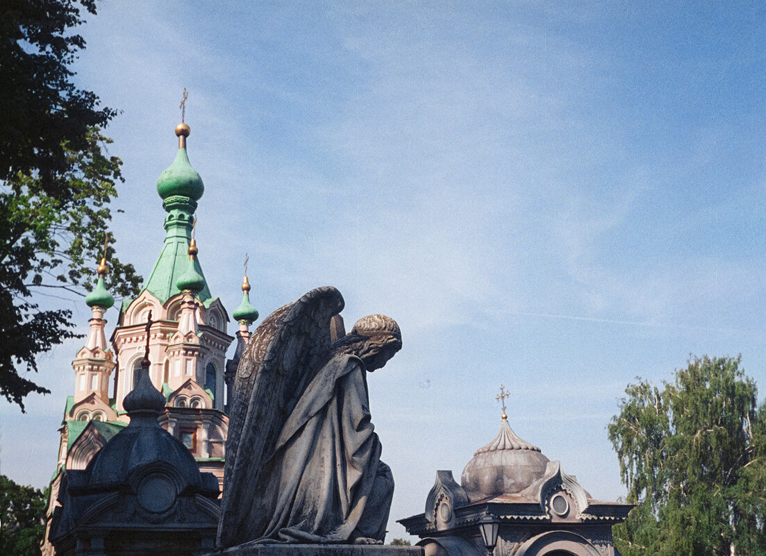 В Некрополе Донского монастыря - Andrew Barkhatov