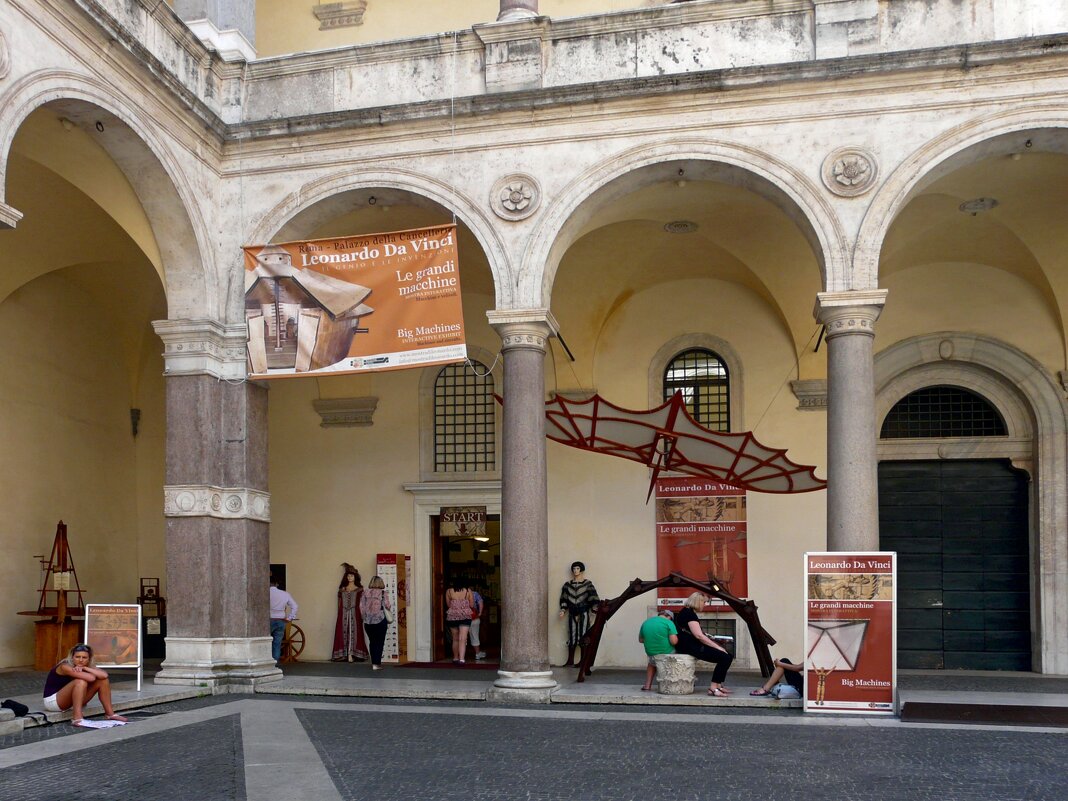 Вход в музей Leonardo Da Vinci - Наталья Цыганова 