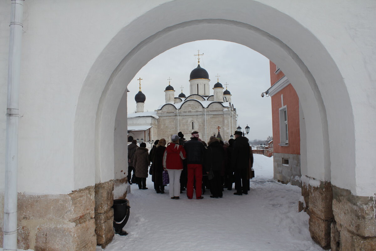 Вход в монастырь - Валерий 