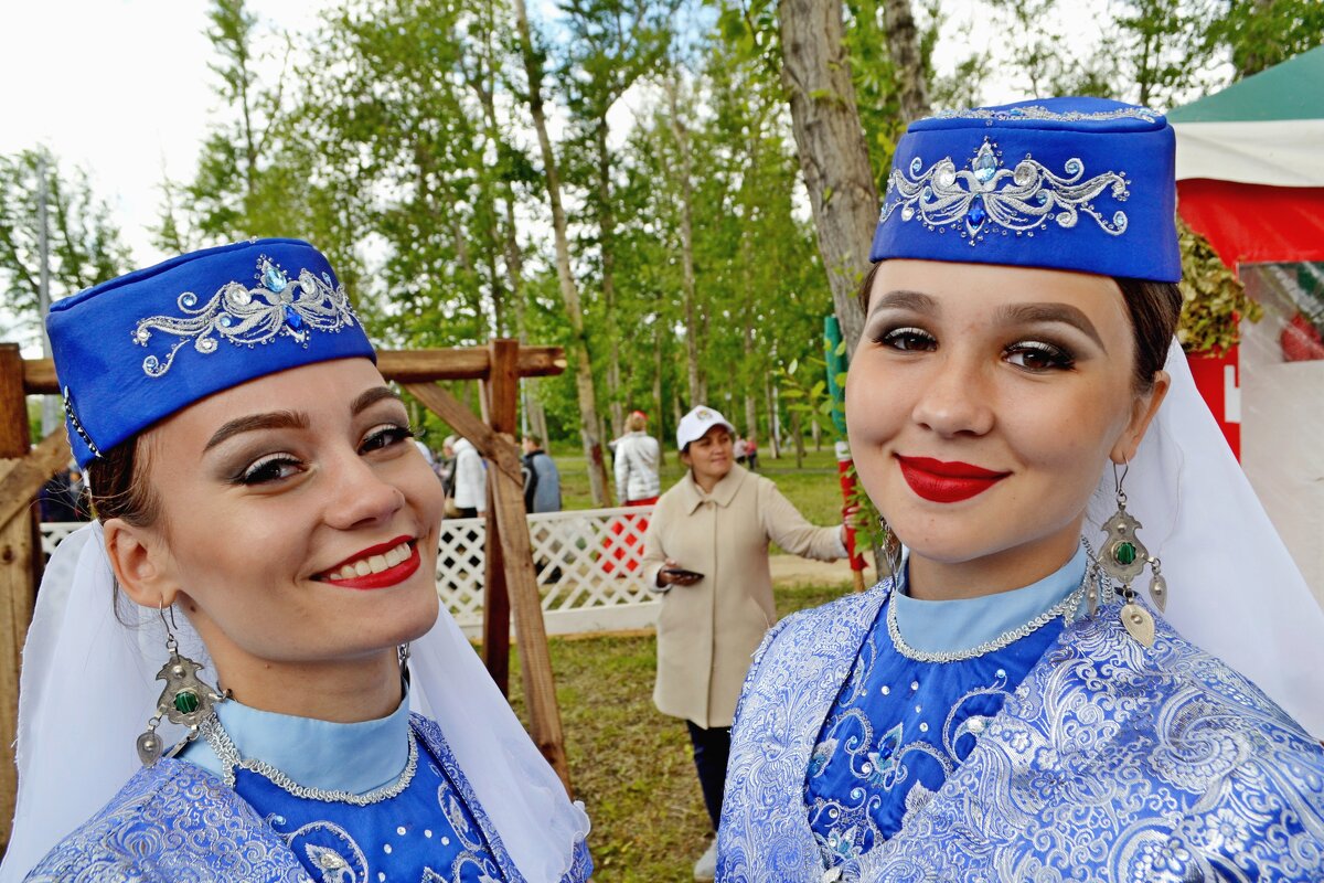 Деревенские подруги - Владимир Рыбак