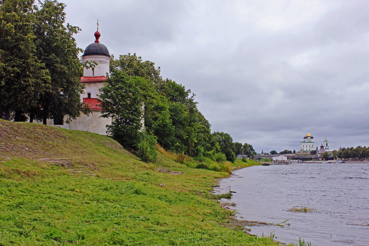 У реки Великой. Морской храм святителя Климента Римского. Псков - Евгений 