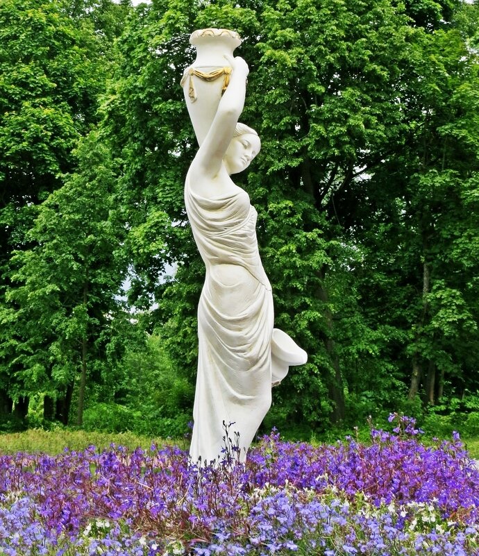 Грация. Парковая скульптура - Евгений Кочуров