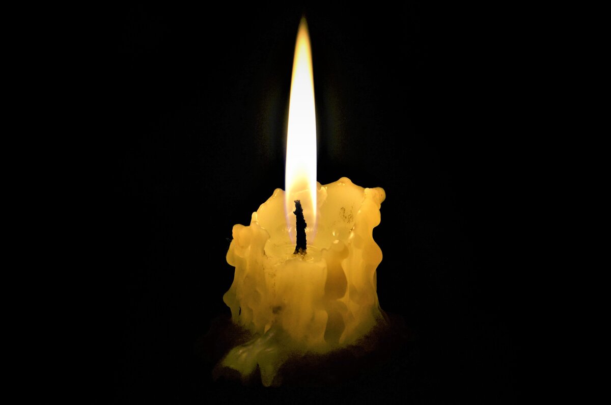 Благодатный огонь сошел в Кувуклии храма Гроба Господня в Иерусалиме - Константин Анисимов