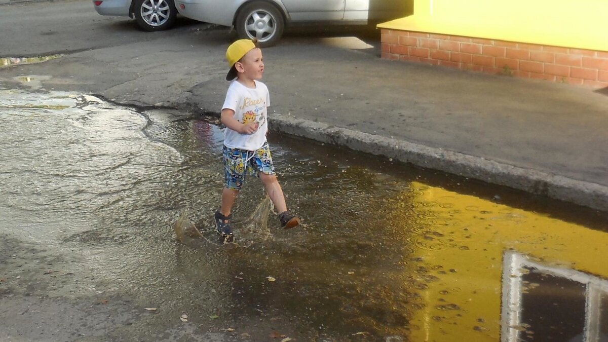 У мальчишки выходной... - Павел 