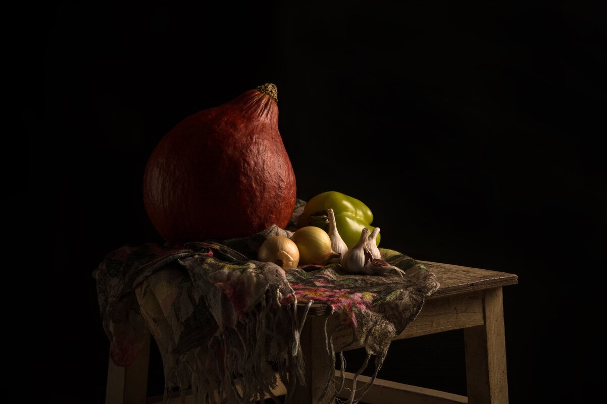 Овощи на темном - Алексей Родионов