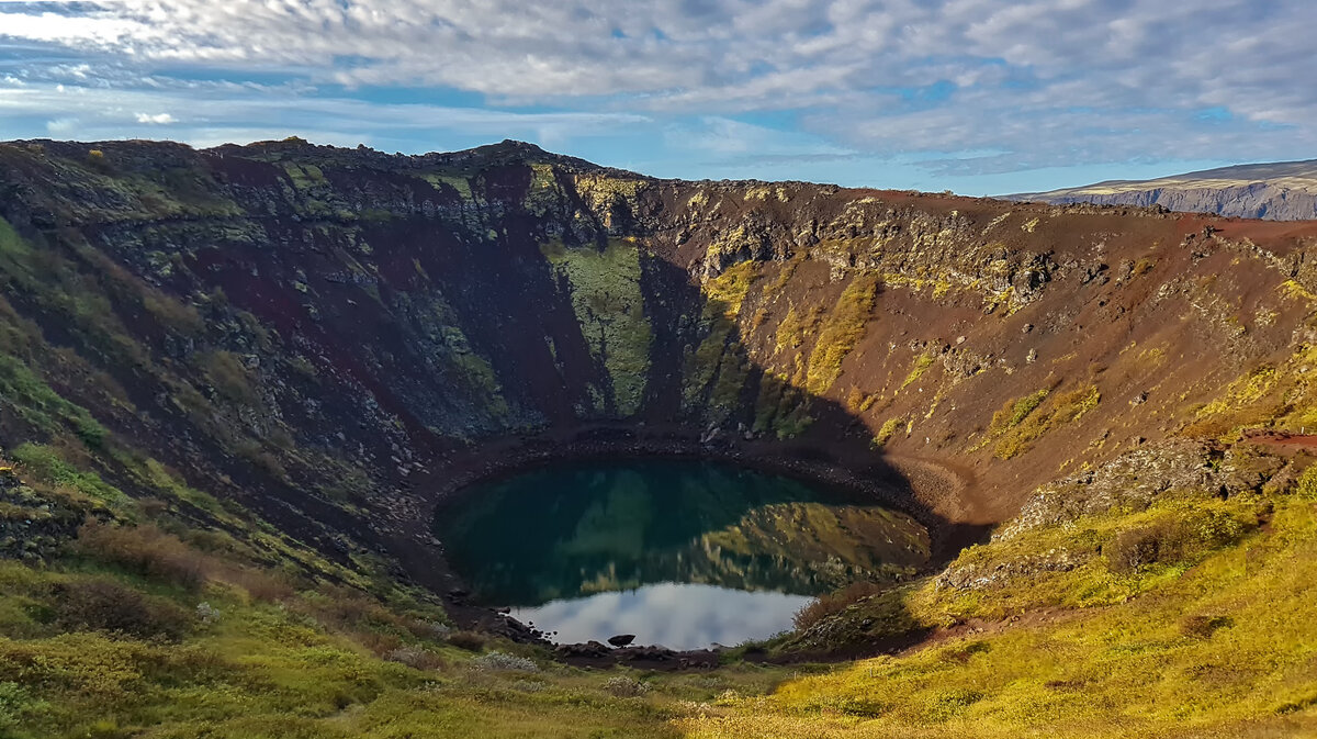 Керид  — кратерное озеро на юге Исландии... - Александр Вивчарик